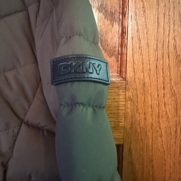 NWT DKNY Army Green Puffy winter coat - Picture 5 of 11
